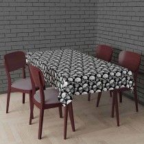 Tovaglia di Plastica 137x274cm Nera con Teschi di Halloween Accessori Tavola Halloween