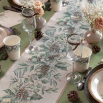 Runner di Natale con Agrifoglio e Pigne "Douceur d'hiver" 3mt Accessori Tavola Natale e Capodanno