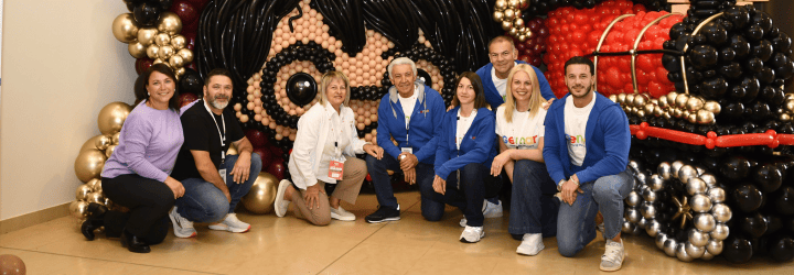 gloria veta, genesio rocca e la famiglia Gemar insieme a Balloon Party